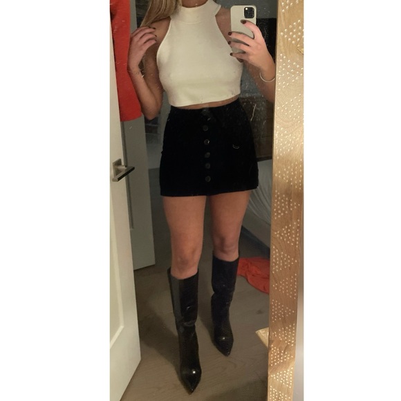 Black button down mini skirt - Picture 5 of 5